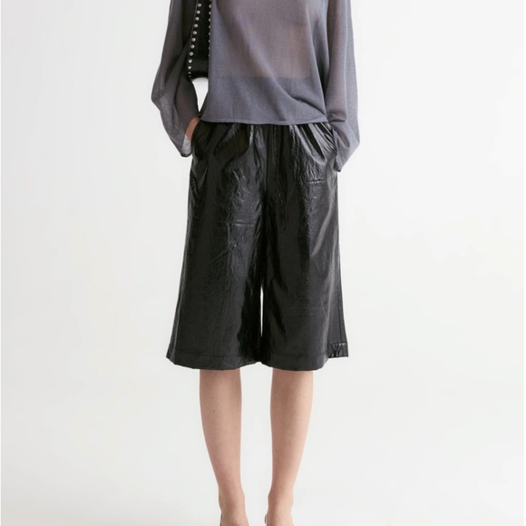 35. FRONT ROW SHOP Soho Patent Shorts in Acetate-Black $179 NWT Medium - Picture 3 of 5